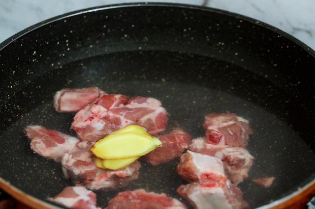 猴头菇的家常做法，猴头菇的家常做法有哪些（超好喝的猴头菇排骨汤）