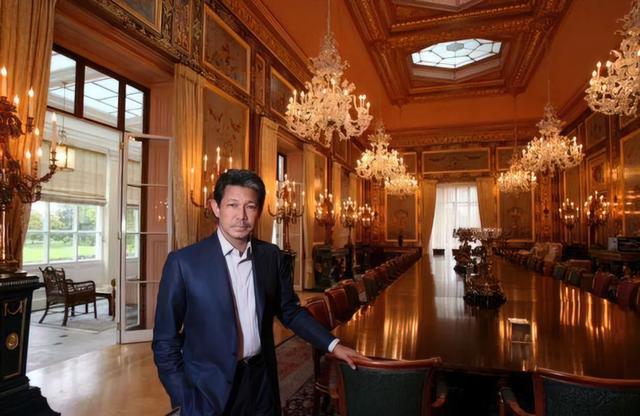 文莱国王身价多少亿，身价280亿美元挥金如土的文莱国王（后宫藏娇40多佳丽）
