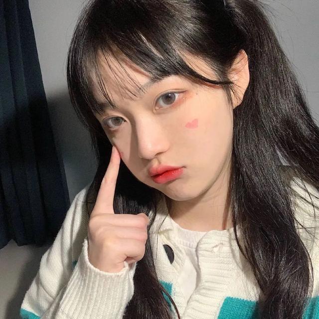 枯燥难过的头像微信，枯燥难过的头像（臭宝，该换微信头像啦）