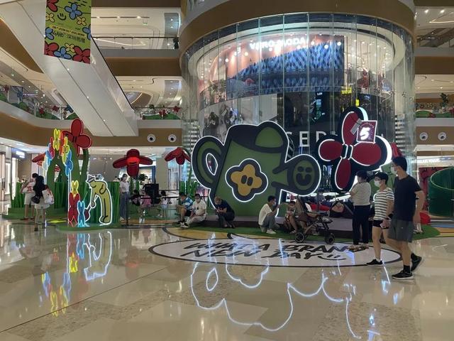 来福士购物中心，重庆来福士购物中心入驻品牌（深圳来福士，雄起）