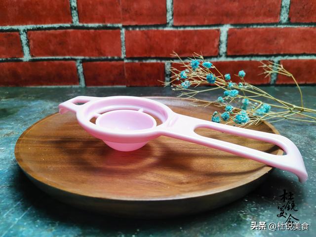 蛋糕烘焙设备价格，烘焙中的常用设备简介（除了烤箱备齐这6种烘焙工具就行）