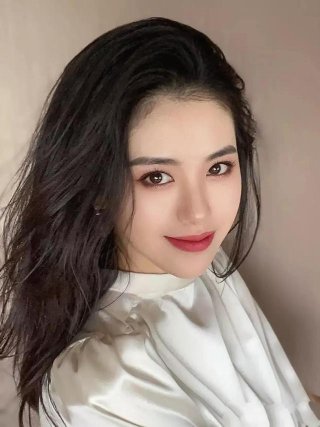 什么的情绪填空词语，什么的情绪填词语（像一本本心灵相册,诗词收藏着我们的喜怒哀乐）