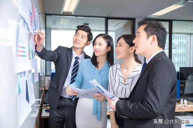 周会内容该讲些什么，员工周例会讲话内容（如何开好周例会）