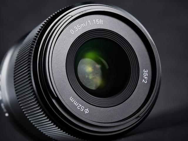 yn是什么牌子，1799元国产全画幅自动对焦镜头