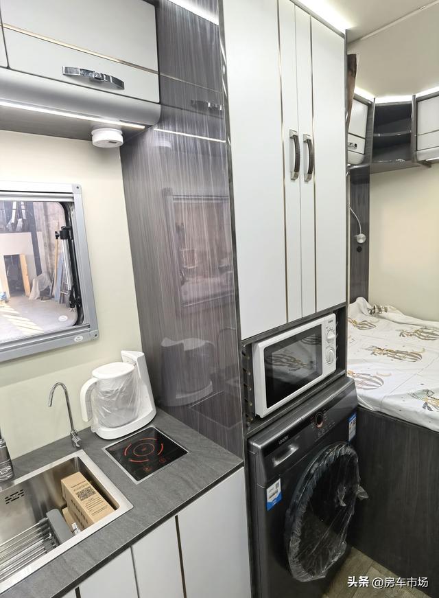 江铃jmc轻卡底盘房车，江铃JMC轻卡房车