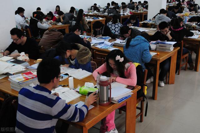 研究生考试科目，考研究生的考试科目（考研到底要考哪些科目）