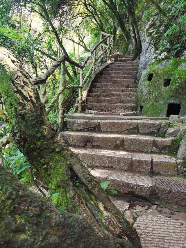 昆明一日游最佳景点一览表，昆明32个最适合一日游的免费景点（四季如春的昆明很适合旅游）