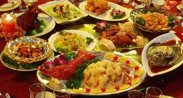 推销酒水的技巧和话术，酒水类销售话术（掌握这3种“话术”）