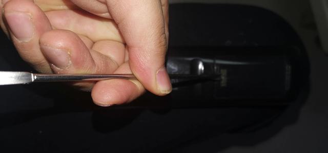 乐视电视遥控器，乐视智能电视机智能遥控器怎么用（乐视电视电池盖打不开怎么办）