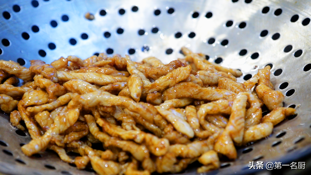 家常小炒五花肉的做法，小炒五花肉的家常做法（软嫩如豆腐）