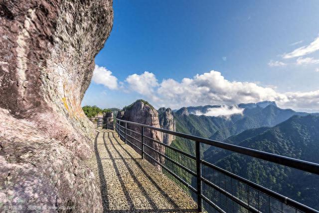 新疆旅游攻略|伊犁神仙居游玩攻略