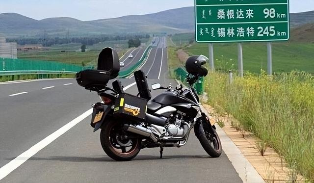 2,恭喜摩托车车主,满足这5个条件,上高速"不受限"