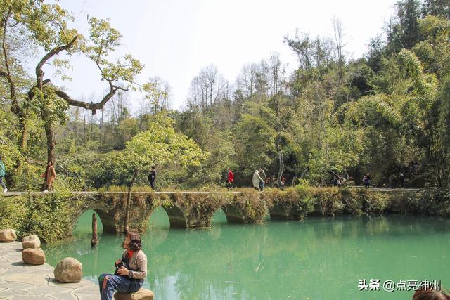 贵州梵净山旅游攻略，贵州梵净山旅游攻略自由行（贵州最值得一游的15个景区）