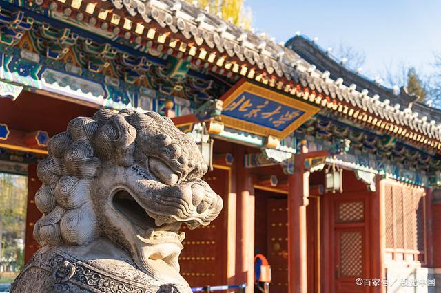 北京大学有哪些，北京大学有什么学院有哪些院系（清华和北大有什么区别）