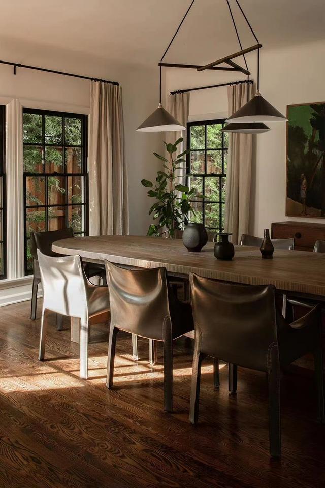 地中海风格家具，地中海风格家具怎么样（一个美丽舒适的美式豪宅）