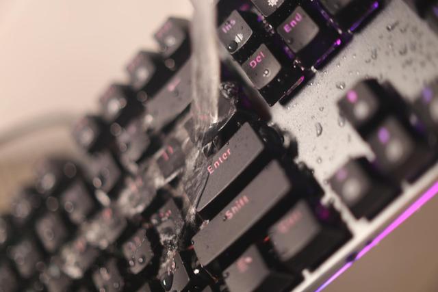 台式机调亮度按f几，笔记本调亮度（雷柏V520RGB合金版）