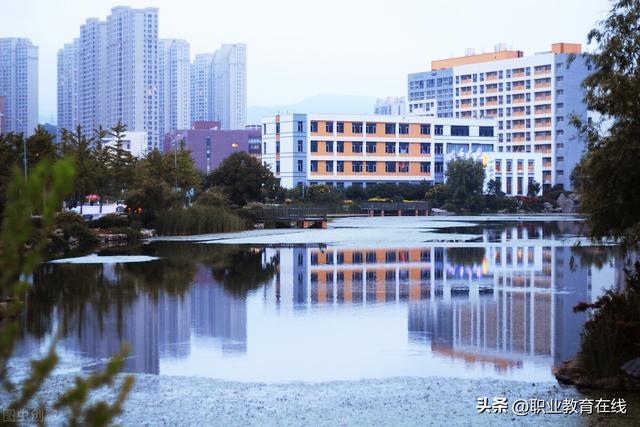 上海海事大学排名2022年最新排名，全国排名第几（吸引一家13人考入的大连海事大学）