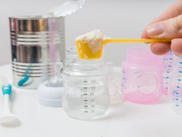 奶粉怎么区分好坏，如何辨别奶粉的好坏（如何挑选好奶粉）