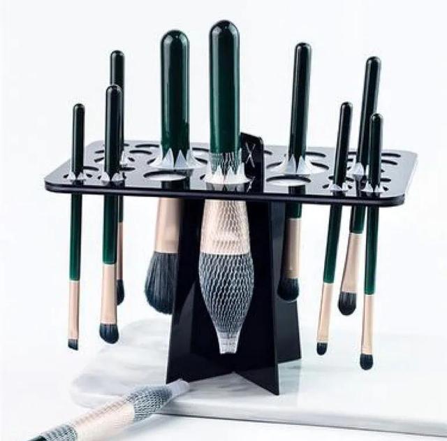 双面洗脸刷怎么用，洗脸刷有必要买吗（三分钟教你化妆刷清洗攻略）