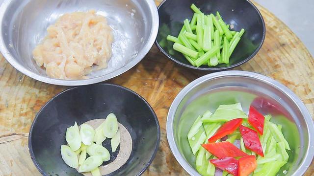 能长肌肉的12种食物，健身时吃什么增肌最快（建议大家：多吃4种肉）