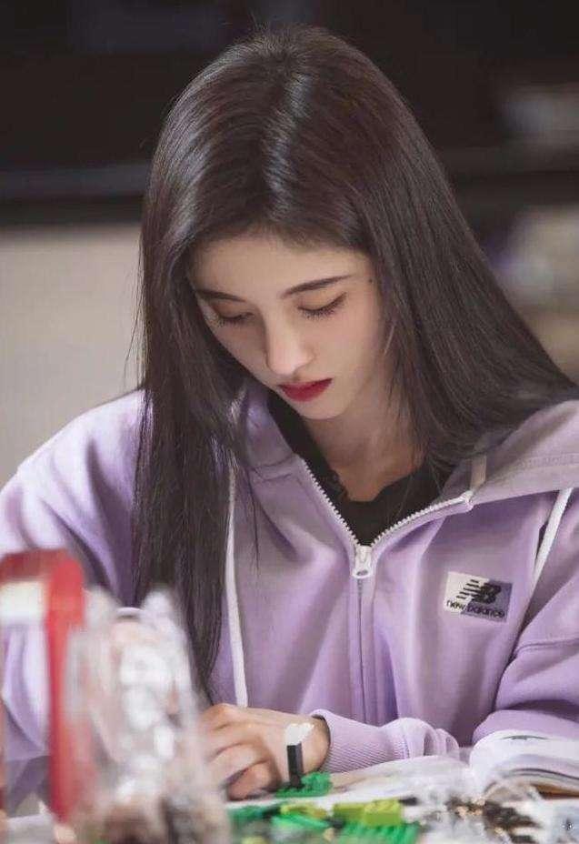 孙俪的各种短发发型，留短发很美的6位女星