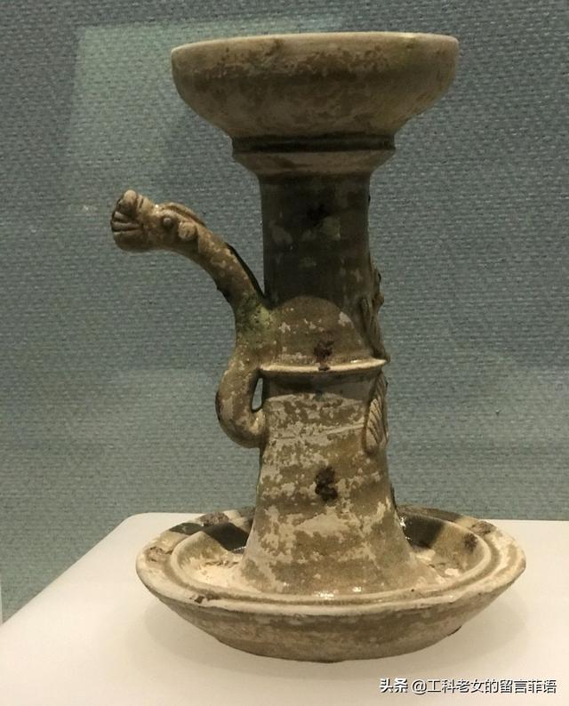 青瓷莲花尊是什么朝代的，青瓷莲花尊是什么朝代的瓷器（湖北省博：两晋和南朝时期）