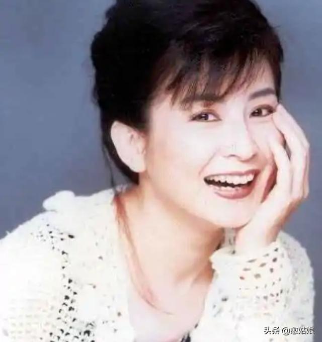 网络歌手名单大全，网络歌手排行榜（“命途多舛”的10位知名歌手）