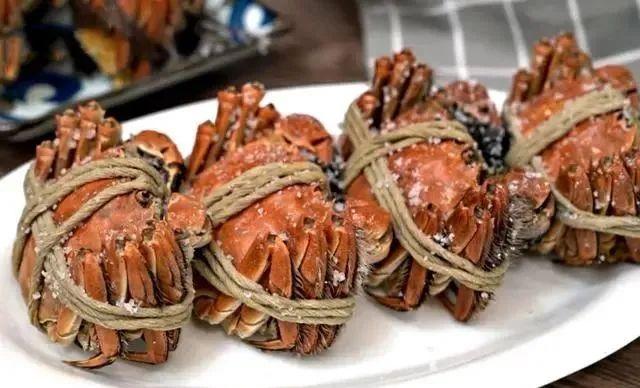 大螃蟹怎么做好吃又简单的做法，大螃蟹怎么做好吃又简单的做法四川的（简单三步上一盘）