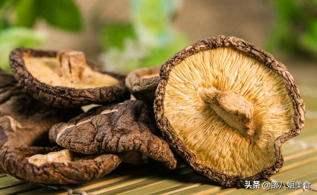 香菇可以泡一夜吗，干香菇泡了一天一夜还可以吃吗（干净还营养不流失）
