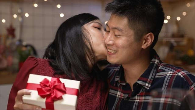 情人生日祝福语男性，情人生日的祝福话语男（媳妇过生日，老公应该怎样表示）