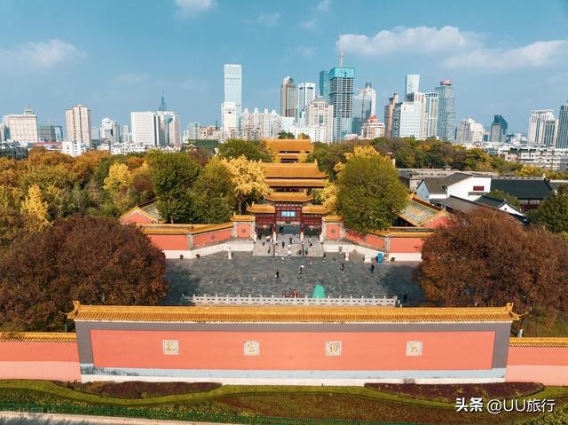 南京旅游攻略景点必去，春季南京旅游攻略景点必去（南京最值得去的11个地方）