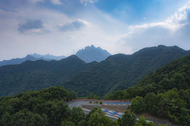 盘山十八弯最美公路，河南最美盘山公路