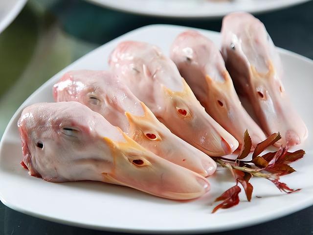 鸭盹是哪个部位，鸭肫是鸭的哪个部位（食材百科-鸭肉）