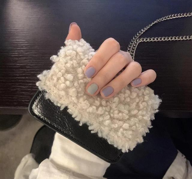 美甲单色款式图片，好看纯色美甲款式盘点（美甲♥温柔纯色系）