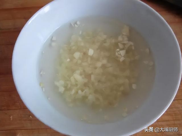 凉拌菜的调料配方，做凉拌菜要放的调料（用了4种“秘制调料”）