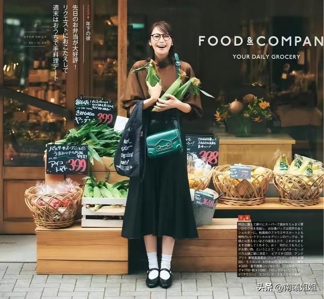 皮肤黑适合穿这6个颜色，皮肤黑适合穿哪6个颜色（建议皮肤偏黄、偏黑的女人）