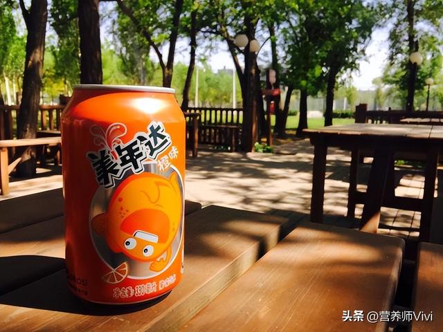 碳酸饮料有哪些，常见的碳酸饮料有哪些（长期喝碳酸饮料有何危害）