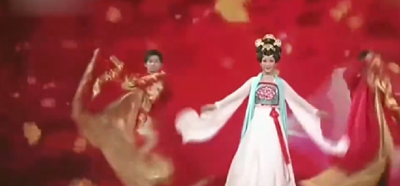白云黑土是什么梗，我是白云我是黑土是什么梗（9位各具风格的总导演）