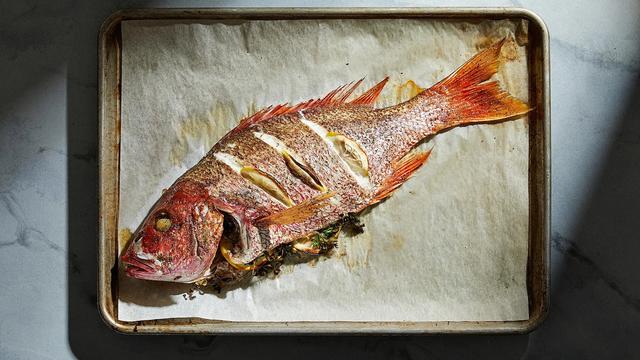 鱼的内脏解剖图，龙鱼内脏解剖图解（通体熟透、内脏掏空）