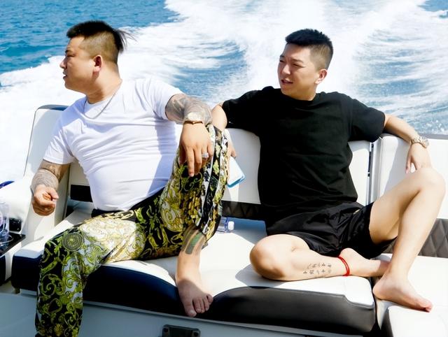 二驴是谁，二驴是谁的徒弟（直播飙脏话：有病）