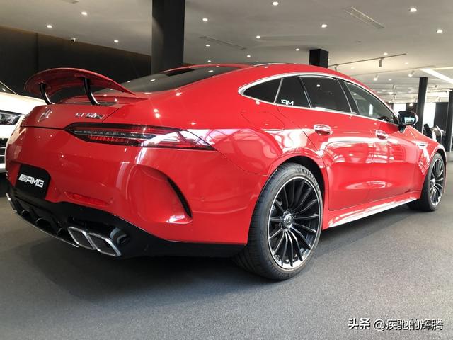 奔驰gt63s，奔驰amg gt 63s 介绍（国内进口版本中性能最强的奔驰四门GT跑车）