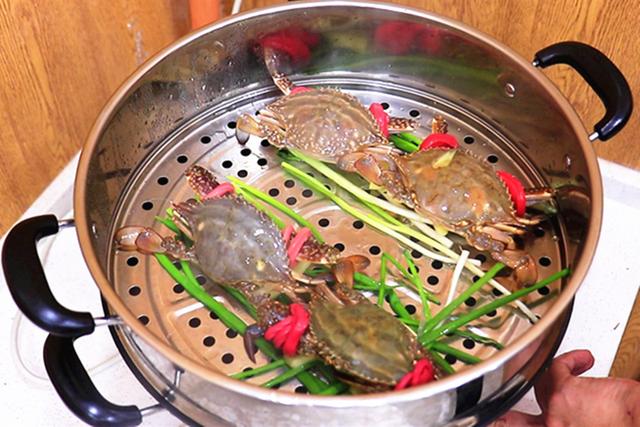 蒸螃蟹几分钟，蒸螃蟹几分钟好吃（切记冷水和热水蒸区别很大）