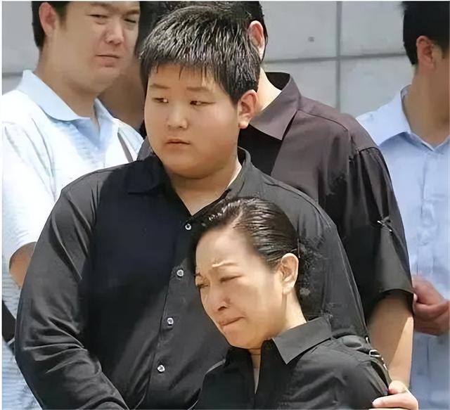 主持人罗京儿子近况，罗京儿子：名字取自唐诗