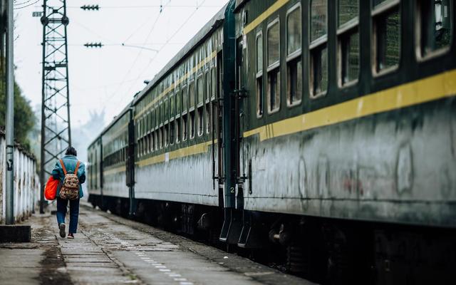 梦想越走越近的演员，梦想越走越近的演员表（其貌不扬却能娶到江珊）