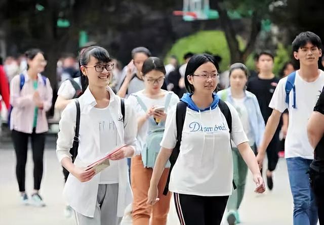 2022学生什么时候放暑假，2022年学生寒假什么时候放假（2022年中小学暑假时间公布）