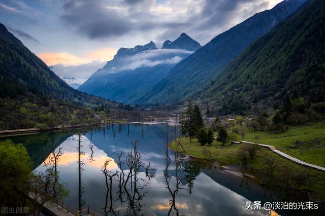 一个人旅行的说说，一个人的旅行适合去哪里（有关旅行的朋友圈句子）