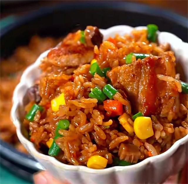 懒人焖饭怎么做，懒人焖饭不放菜怎么做（分享六款懒人焖饭）