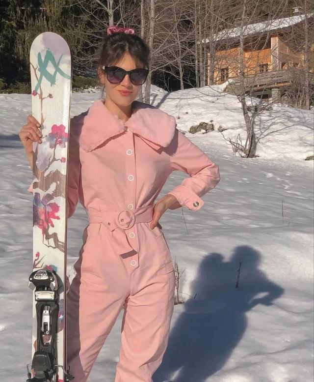 滑雪初学者必看技巧，新手滑雪小技巧让你初上雪场也不露怯