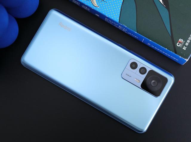 目前性价比最高的手机，性价比最高的手机（目前公认性价比最高的四款手机）