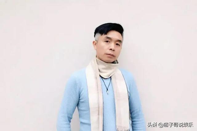 凤凰传奇大声唱，姑娘大声唱凤凰传奇（凤凰传奇作词人蒋开鲍高安《你是我的幸福》）